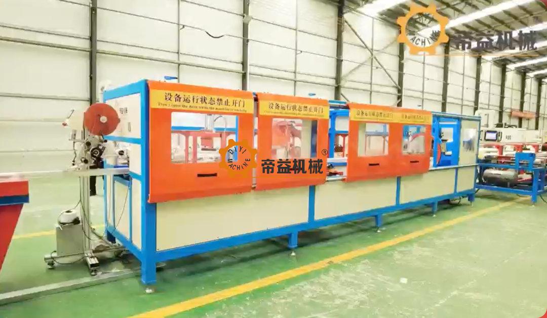 自动缠绕机+木托输送堆垛